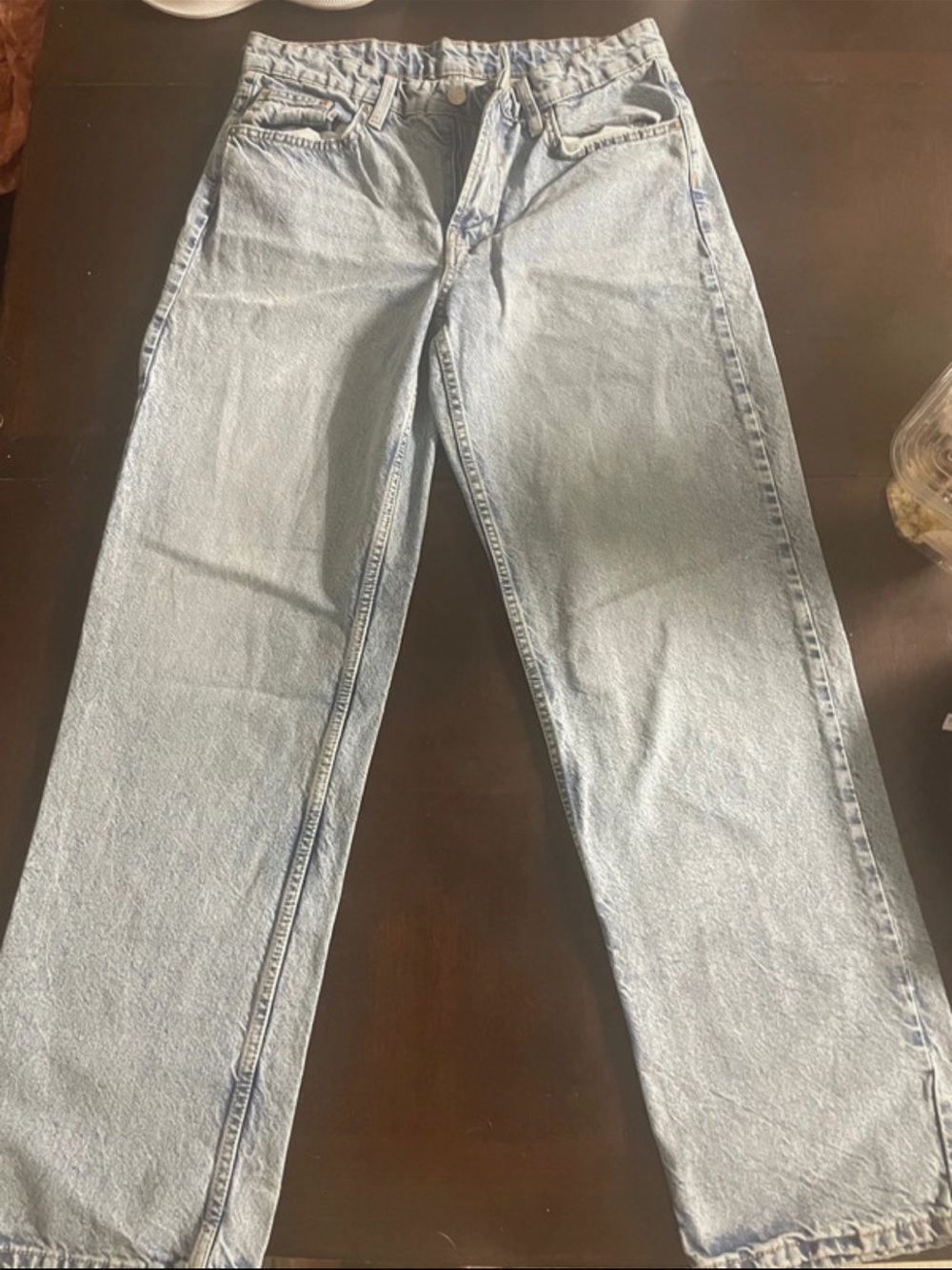 Women’s Straight Leg Jeans in Light Blue Wash